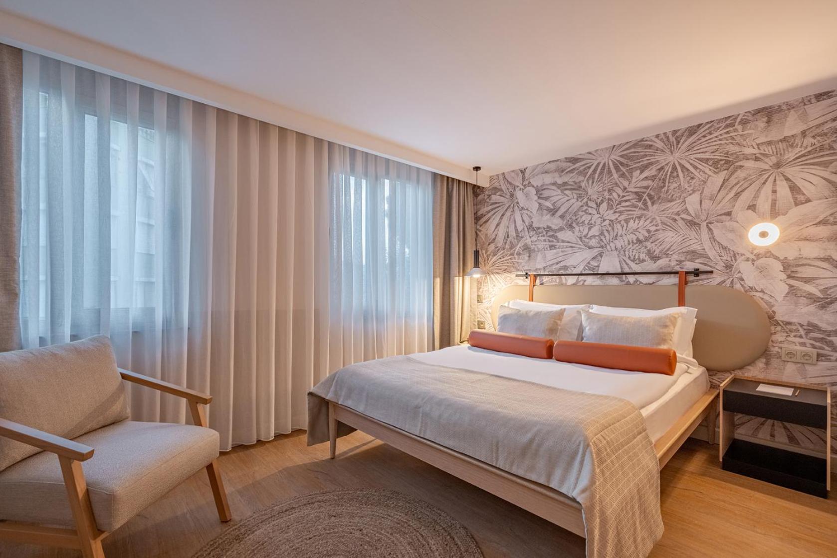 Apart Otel Oli And *